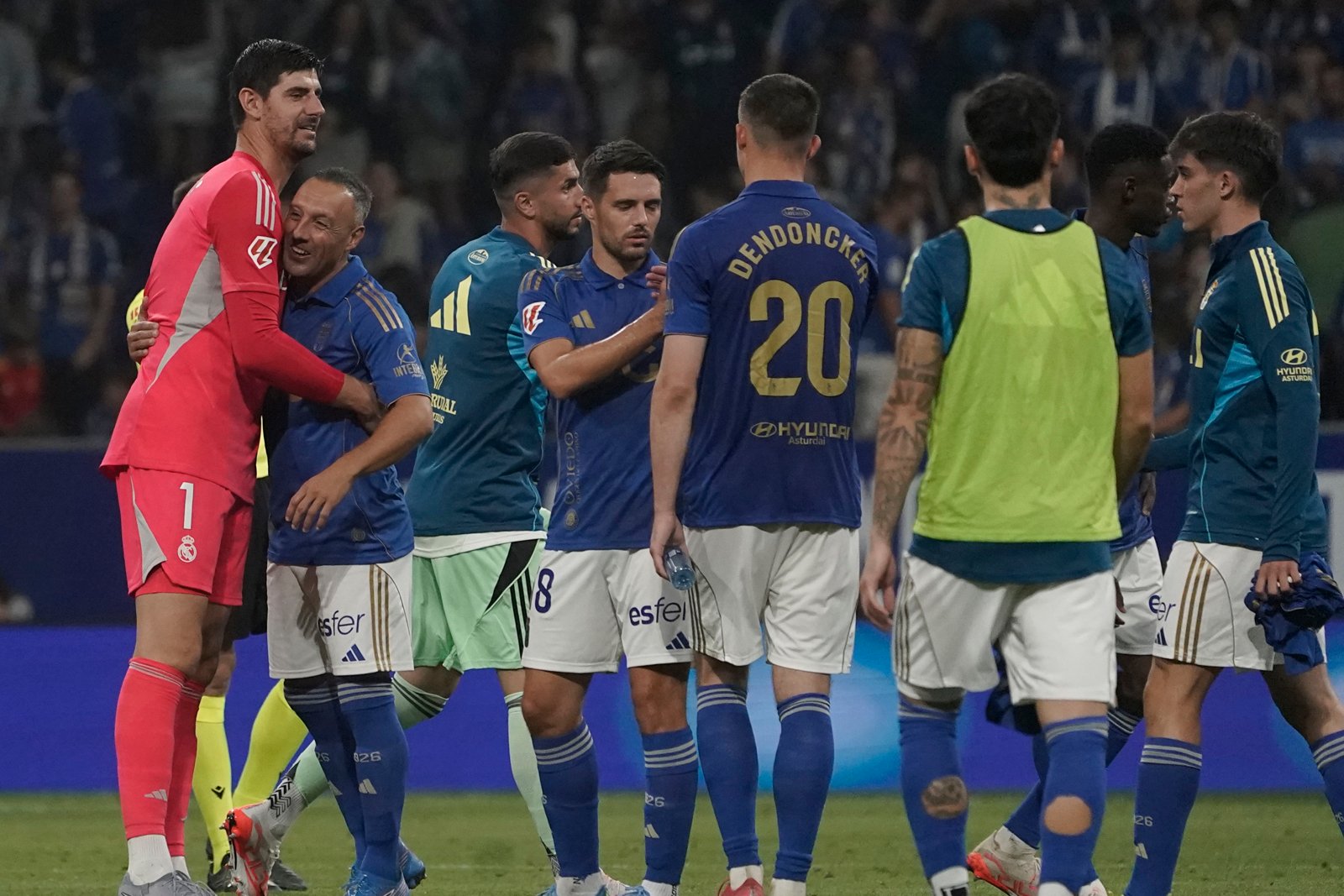 El Real Madrid venció al Real Oviedo en un partido donde Salomón Rondón buscó el gol sin éxito