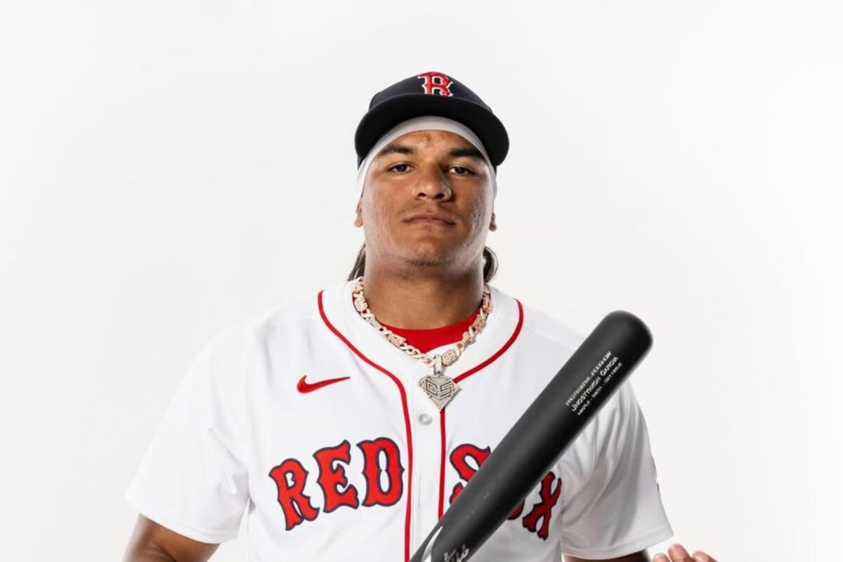 Jhostynxon García será el venezolano 500 en la MLB tras ser ascendido por Medias Rojas de Boston