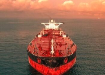 Transparencia Venezuela denunció la presencia de 36 tanqueros furtivos en puertos petroleros