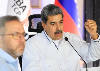 Maduro afirmó junto a aliados que su barco «ya está en el mar»