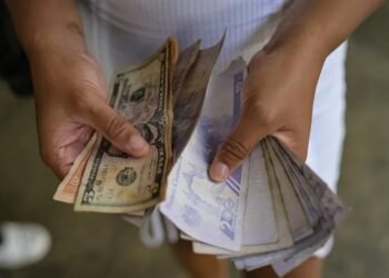 ¡Otra subida! Dólar BCV no da tregua y golpea constantemente al bolsillo de los venezolanos