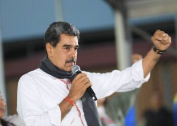 El plan de Maduro para enseñar a disparar a milicianos y reservistas durante adiestramiento militar (VIDEO)