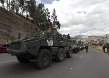 Doce militares heridos y 17 retenidos en protesta en que murió un manifestante en Ecuador