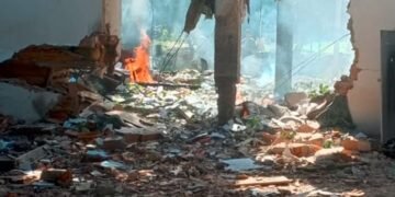 Ataque del ELN con explosivos a una base militar en Colombia dejó un soldado muerto