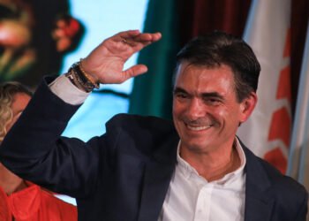 Rodrigo Paz felicitó a José Kast y ve «oportunidad histórica» en las cooperaciones entre Bolivia y Chile