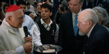 Alberto J. Vollmer presentó el libro Memorias: la siembra de un legado