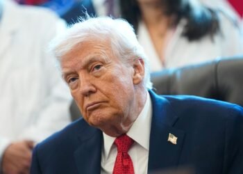 Qué hay detrás del ataque anunciado por Trump a una «gran planta» de narcolanchas en Venezuela, según experto