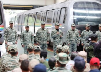 La medida que instruyó Padrino López para militarizar empresas públicas y privadas