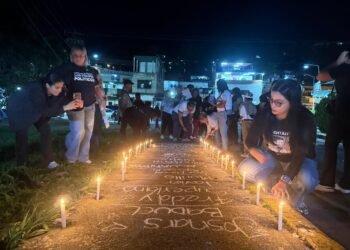 Nombres y rostros de los presos políticos se agregaron en calles aledañas de los centros de reclusión