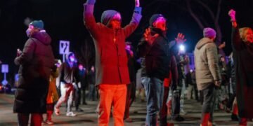 Llamada al 911 contradice relato del gobierno sobre operativo de ICE que dejó herido a un venezolano