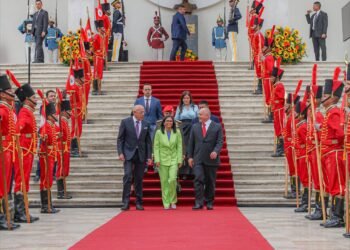 El Mundo: El chavismo se aferra a Venezuela un mes después de la captura de Maduro