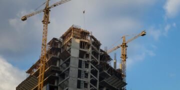 Gobierno prevé usar fondos de Venezuela en el FMI para culminar proyectos habitacionales