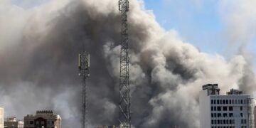 Israel tomó represalias y atacó objetivos militares en varias regiones de Irán