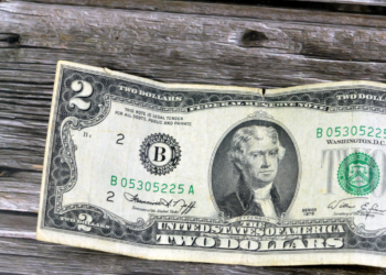¿Tienes billetes de 2 dólares? Presta atención a estos detalles para saber si valen más