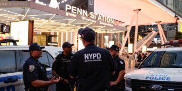 Pánico en Nueva York: Cinco personas fueron apuñaladas en la estación Penn Station