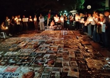 Familias de presos políticos cumplieron siete noches de vigilia cerca de la Embajada de EEUU (VIDEOS)