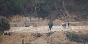 Más de 200 víctimas de los terremotos siguen sin ser reclamadas en La Guaira, según el chavismo